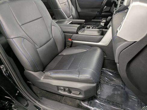 Used 2024 Toyota Tundra Platinum AWD/4WD image 30