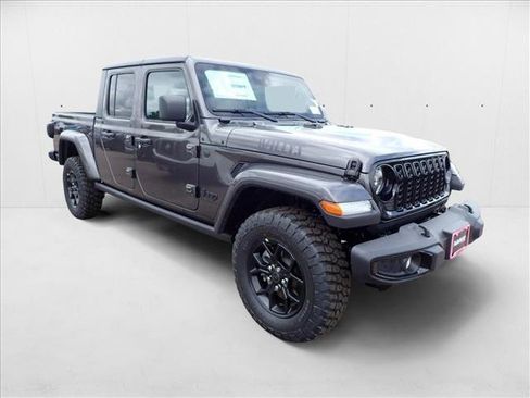 New 2025 Jeep Gladiator Willys image 6