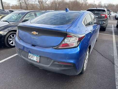 Used 2018 Chevrolet Volt Premier w/ Driver Confidence Package image 18