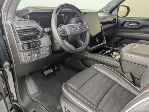 Used 2025 GMC Yukon AT4 Ultimate AWD/4WD image 16