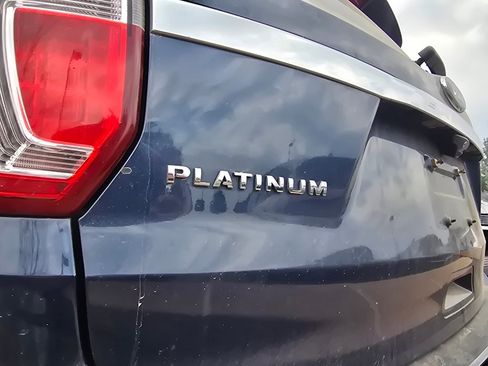 Used 2017 Ford Explorer Platinum AWD/4WD image 12