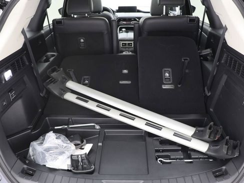 Used 2024 MAZDA CX-90 Plug-In Hybrid w/ Premium Pkg image 33