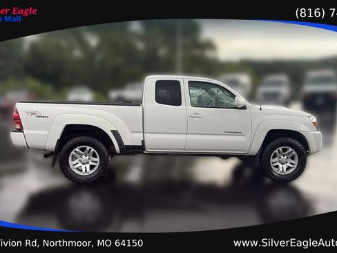 Used 2006 Toyota Tacoma 4x4 Access Cab V6 w/ TRD Sport Pkg #1 image 6