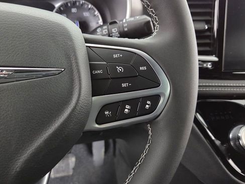 New 2026 Chrysler Pacifica Select image 18