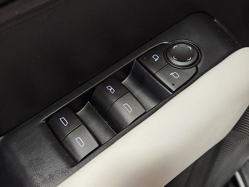 Used 2023 GMC Canyon AT4X image 44