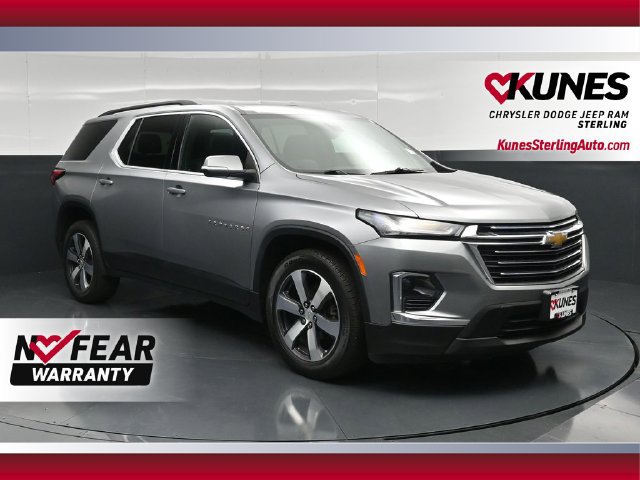 Used 2023 Chevrolet Traverse LT w/ LT Premium Package AWD/4WD image 1