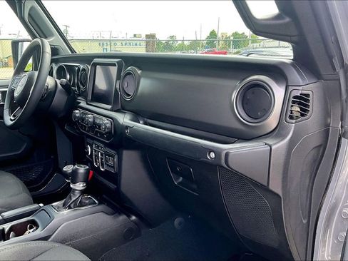 Used 2023 Jeep Gladiator Willys image 20