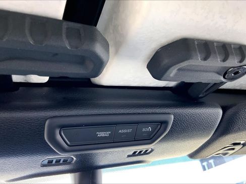 Used 2020 Jeep Gladiator Overland image 34