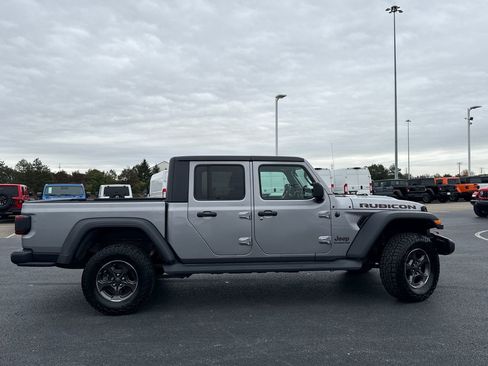 Used 2020 Jeep Gladiator Rubicon w/ Uconnect 4C Nav & Sound Group image 2