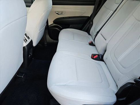 Used 2025 Hyundai Tucson SEL image 17