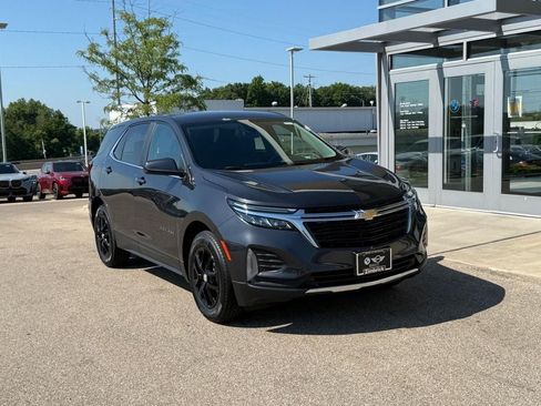 Used 2023 Chevrolet Equinox LT FWD image 1