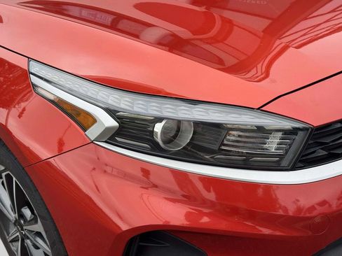 Used 2022 Kia Forte LXS FWD image 8