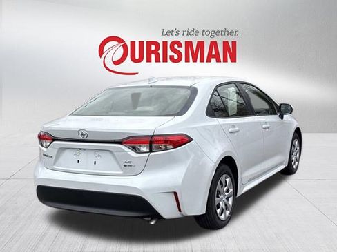 Used 2026 Toyota Corolla LE image 2