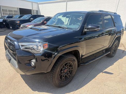Used 2022 Toyota 4Runner TRD Off-Road Premium image 1