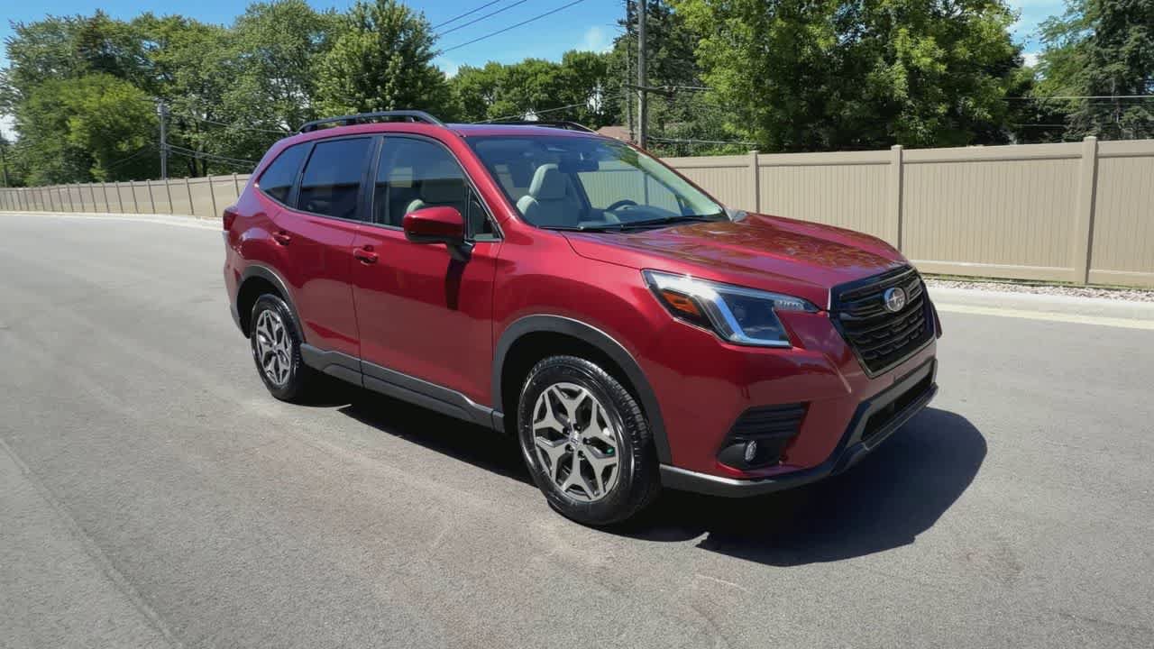 Used 2024 Subaru Forester Premium AWD/4WD image 1