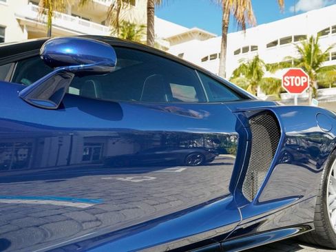 Used 2023 McLaren GT RWD image 11