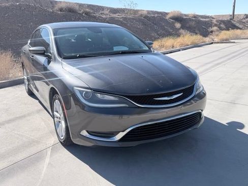 Used 2017 Chrysler 200 Limited Platinum w/ Comfort & Convenience Group FWD image 3