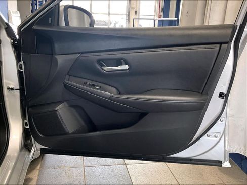 Used 2023 Nissan Sentra SV image 12