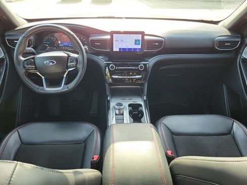 Used 2022 Ford Explorer ST-Line RWD image 13