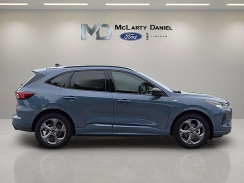 Used 2024 Ford Escape ST-Line w/ Cold Weather Package FWD image 6