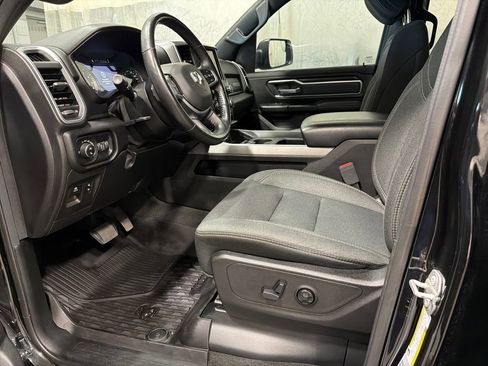 Used 2019 RAM 1500 Big Horn AWD/4WD image 3