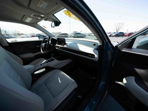 Used 2023 Honda HR-V LX image 26