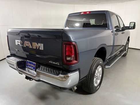 Used 2025 RAM 2500 Big Horn AWD/4WD image 8