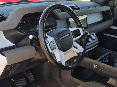 Used 2023 Land Rover Defender 110 S image 24