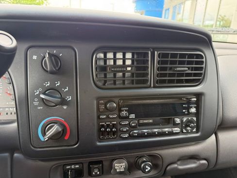 Used 2000 Dodge Durango 2WD image 23