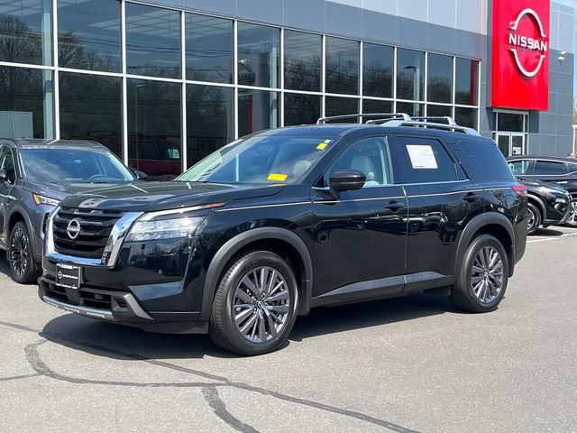 Certified 2023 Nissan Pathfinder SL w/ SL Premium Package AWD/4WD image 1