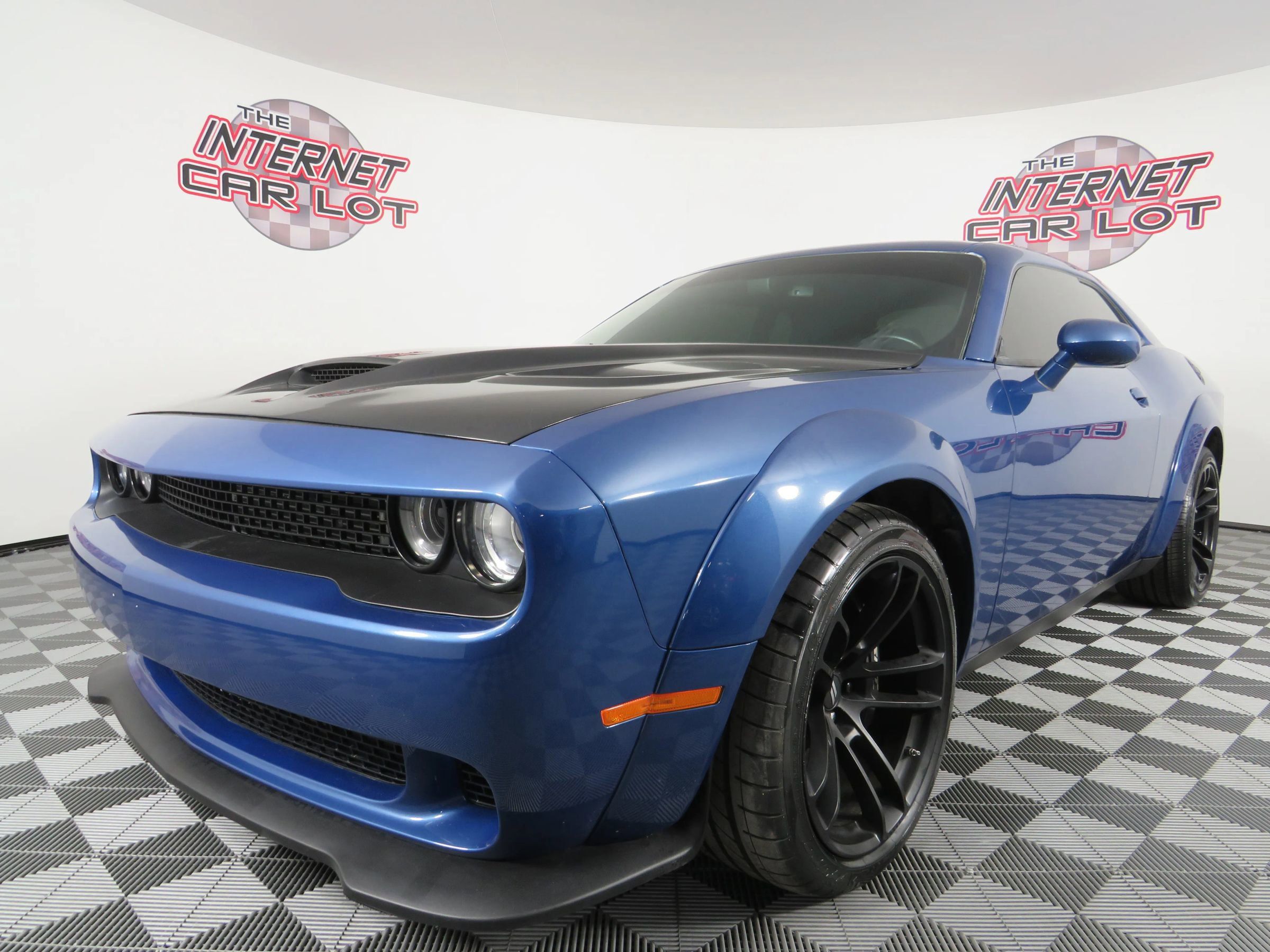 Used 2021 Dodge Challenger R/T Scat Pack RWD image 3