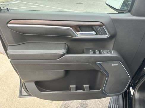 Certified 2023 GMC Sierra 1500 SLT w/ SLT Premium Package image 23