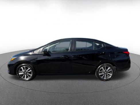 Used 2025 Nissan Versa SV FWD image 9