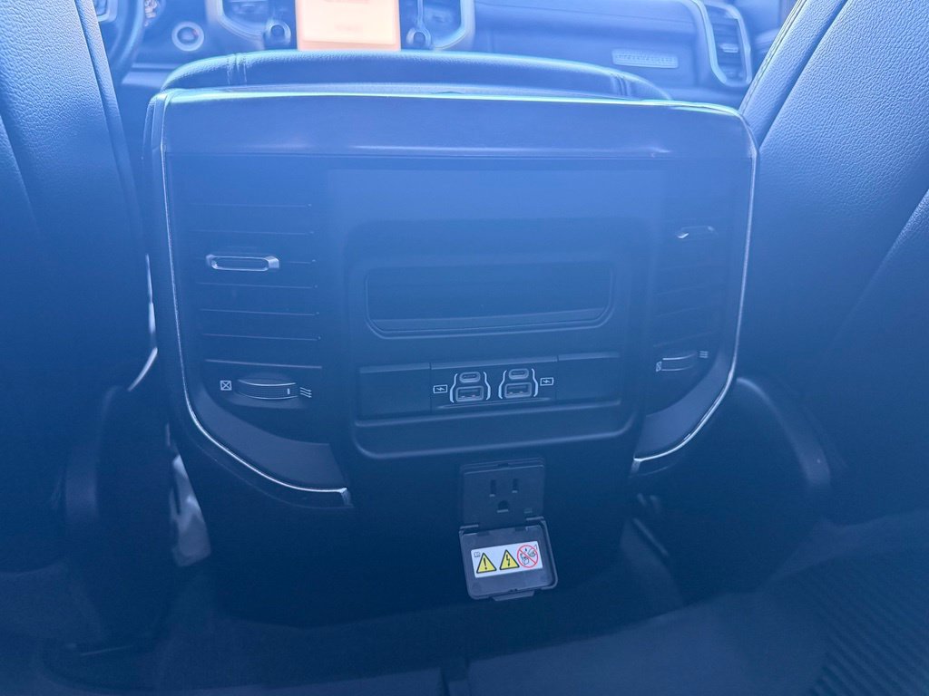 Used 2022 RAM 1500 Laramie AWD/4WD image 19