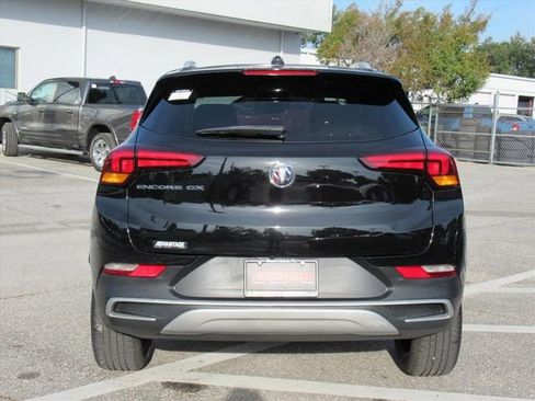 Used 2022 Buick Encore GX Select image 5