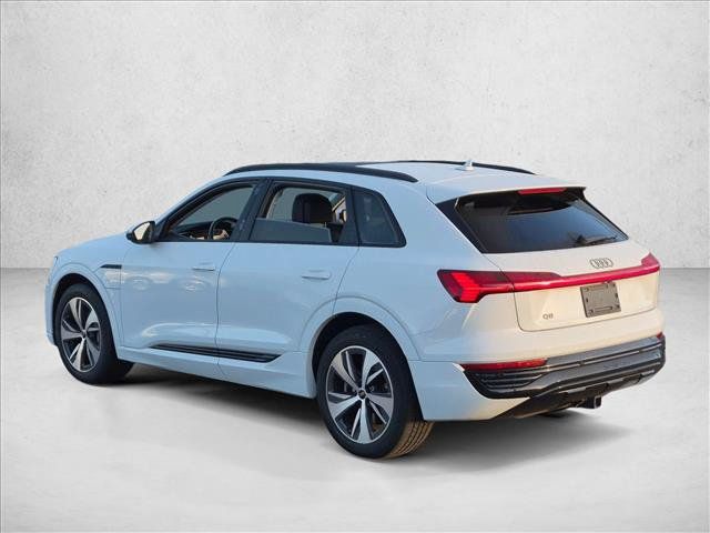 Used 2024 Audi Q8 e-tron Premium AWD/4WD image 7