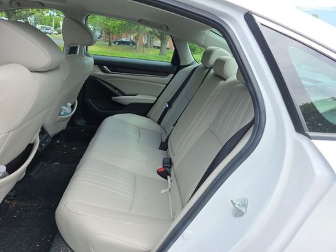 Used 2021 Honda Accord Touring image 23