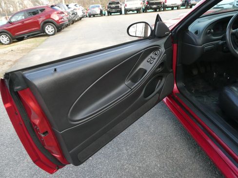 Used 2002 Ford Mustang GT image 11