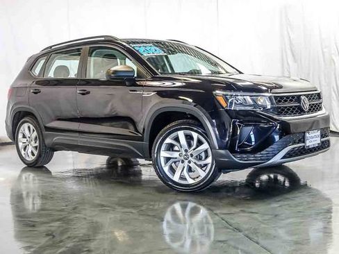 Used 2023 Volkswagen Taos S AWD/4WD image 2