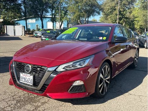 Used 2022 Nissan Altima 2.5 SR FWD image 3