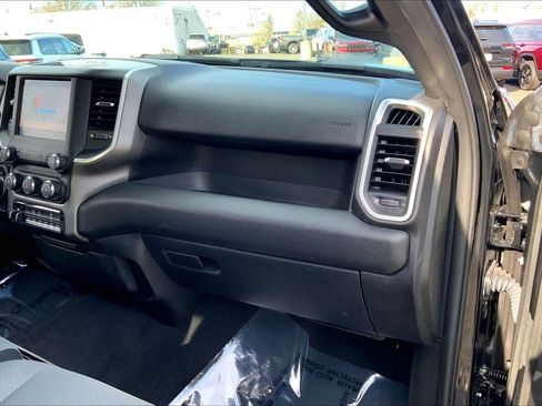 Certified 2022 RAM 2500 Big Horn w/ Snow Chief Group image 17