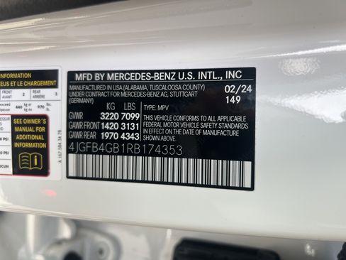 Certified 2024 Mercedes-Benz GLE 450e 4MATIC image 37