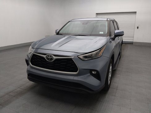 Used 2020 Toyota Highlander LE FWD image 15