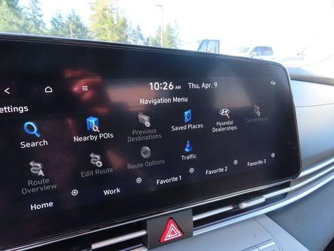 Used 2022 Hyundai Elantra Limited image 25