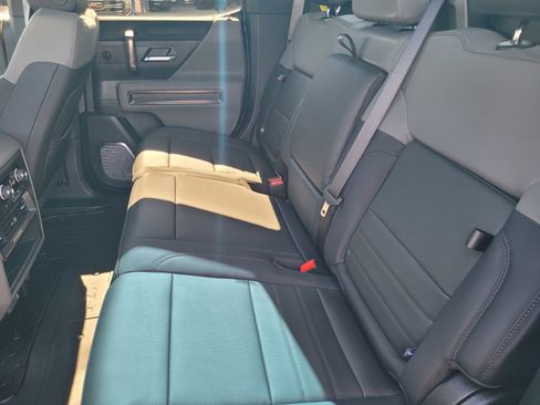 Used 2025 GMC Hummer EV 2X AWD/4WD image 12