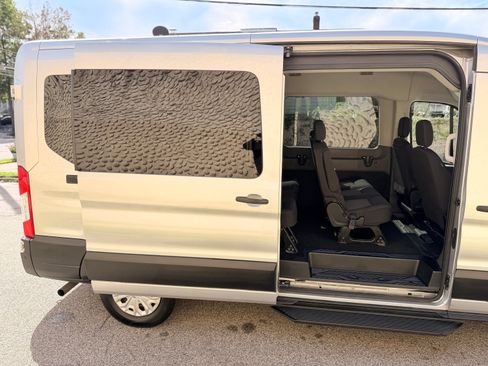 Used 2023 Ford Transit 350 XLT RWD image 16