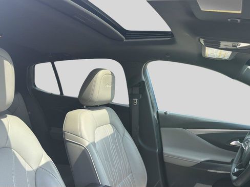 Used 2024 Buick Envista Avenir FWD image 25