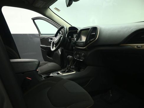 Used 2016 Jeep Cherokee Latitude AWD/4WD image 44