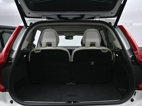 Used 2024 Volvo XC90 B6 Plus w/ Protection Package Premier AWD/4WD image 18