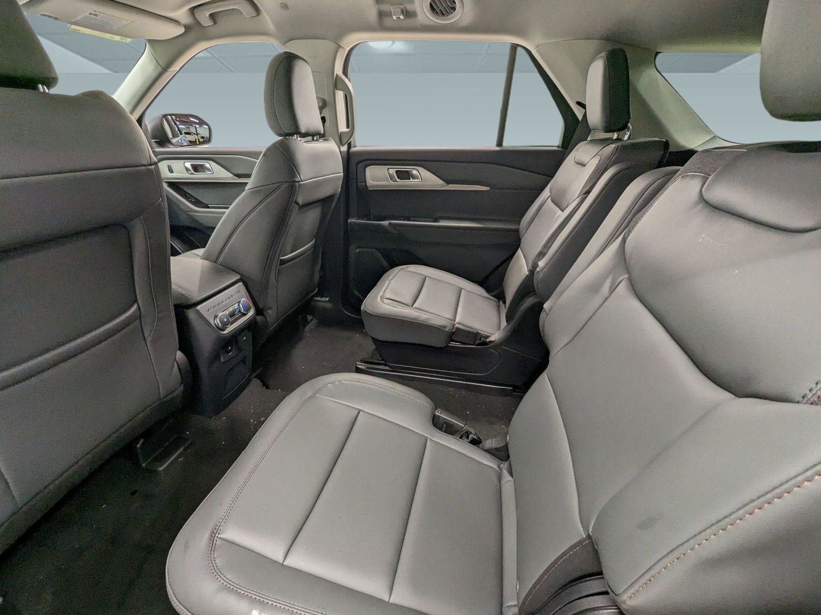 New 2026 Ford Explorer Active w/ Active Comfort Package AWD/4WD image 19